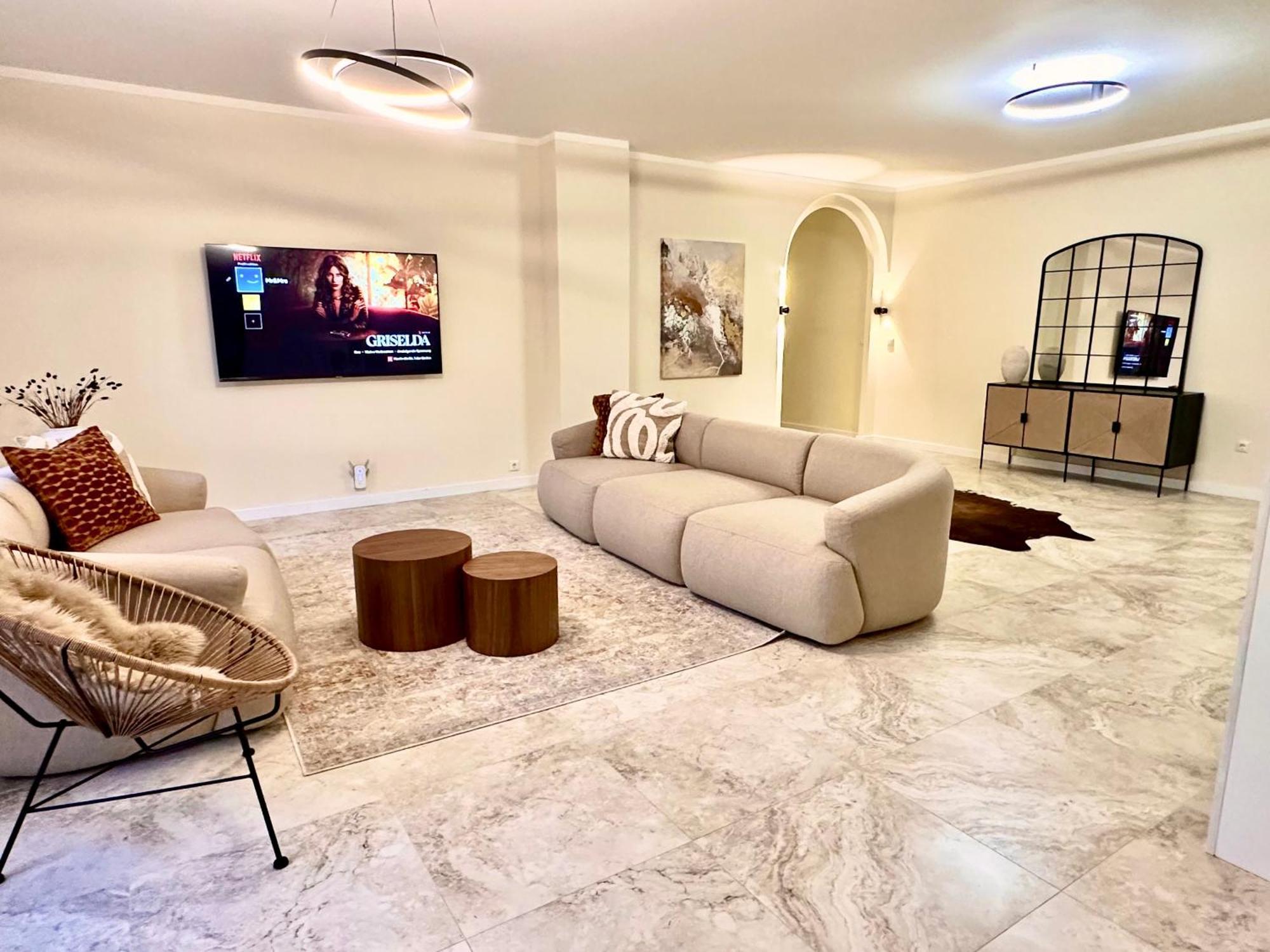 Sanierte 5 Zimmer Luxus Standard Apartment Auf 350Qm 汉堡 外观 照片
