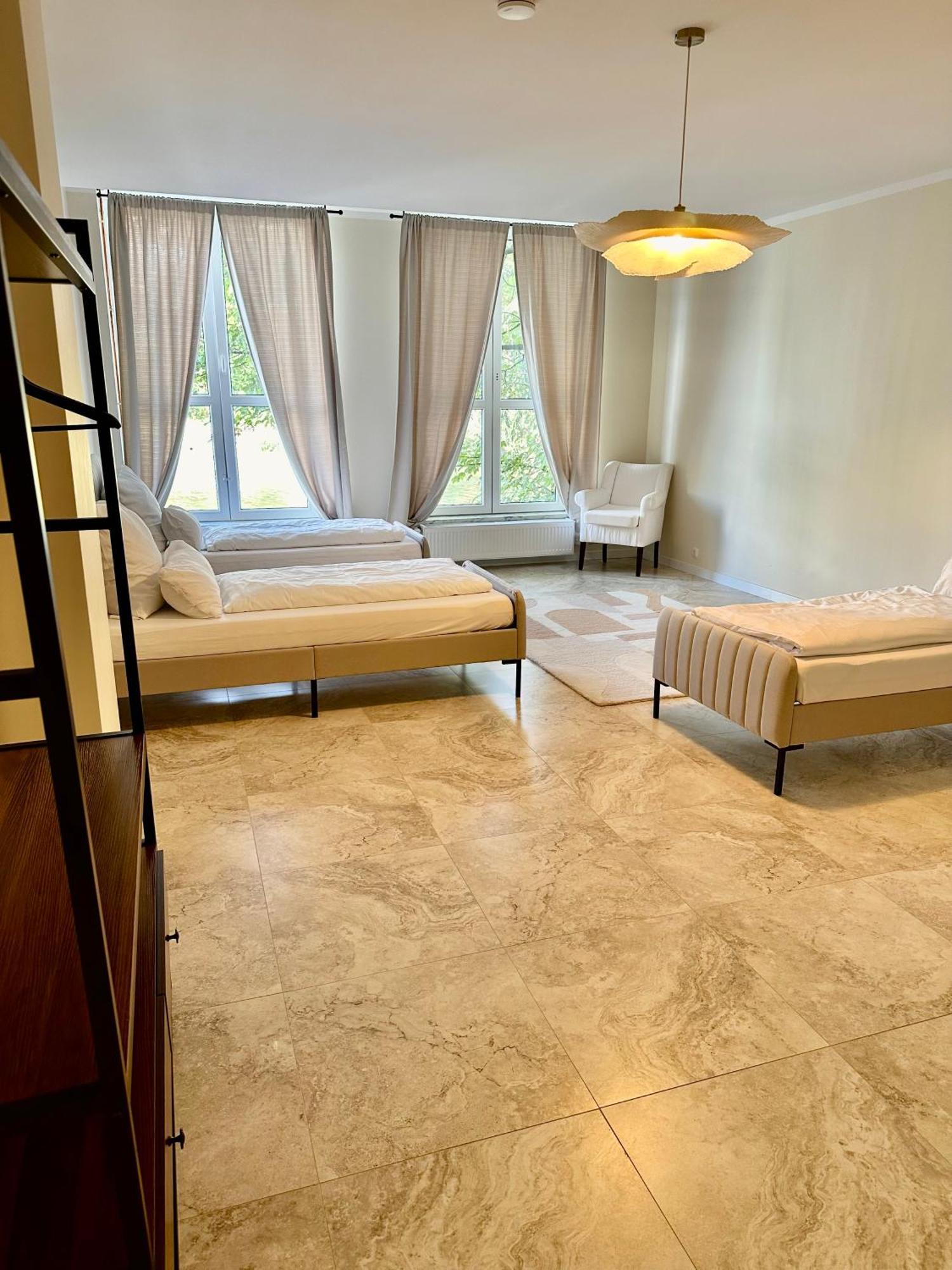 Sanierte 5 Zimmer Luxus Standard Apartment Auf 350Qm 汉堡 外观 照片