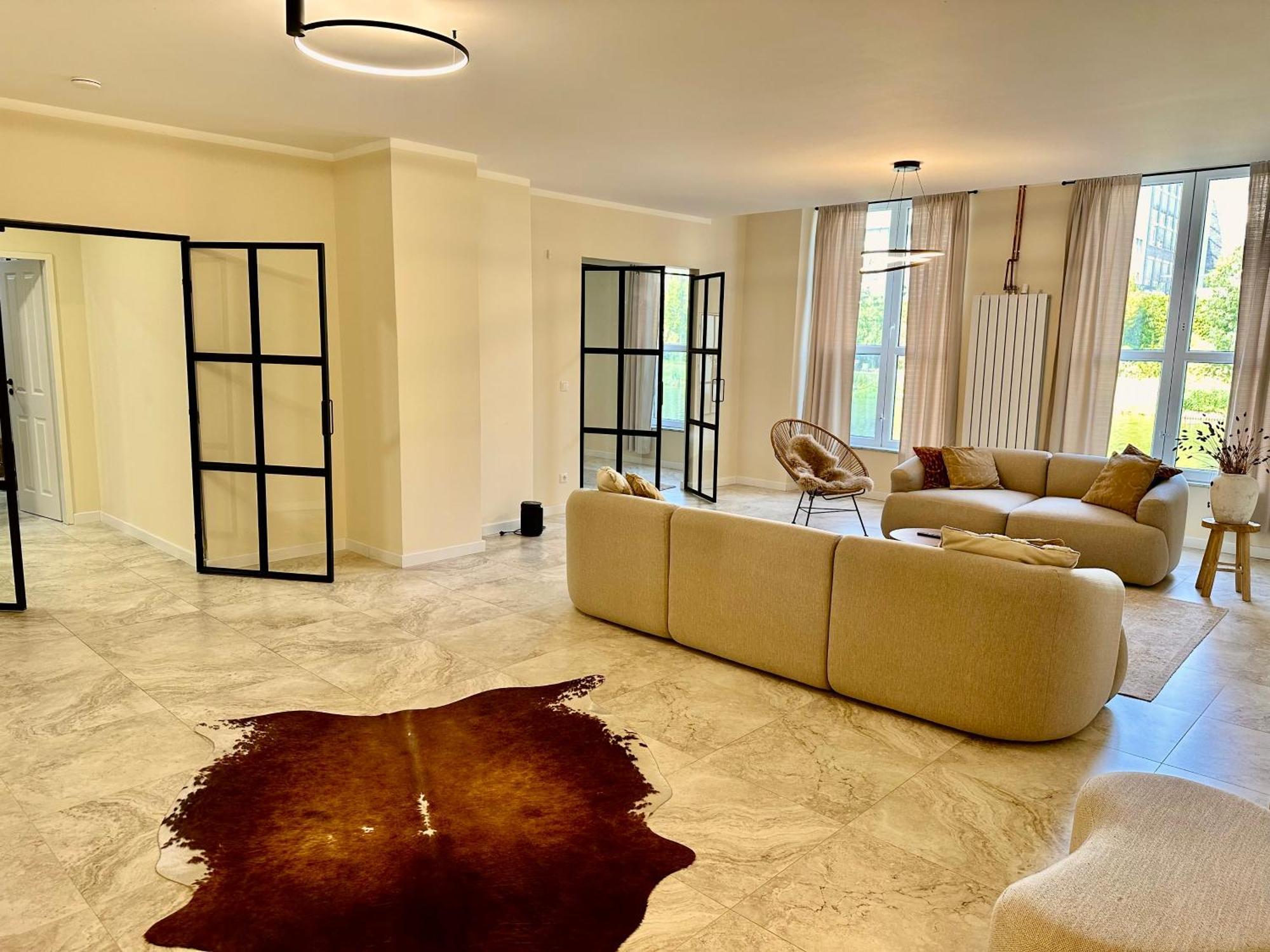 Sanierte 5 Zimmer Luxus Standard Apartment Auf 350Qm 汉堡 外观 照片