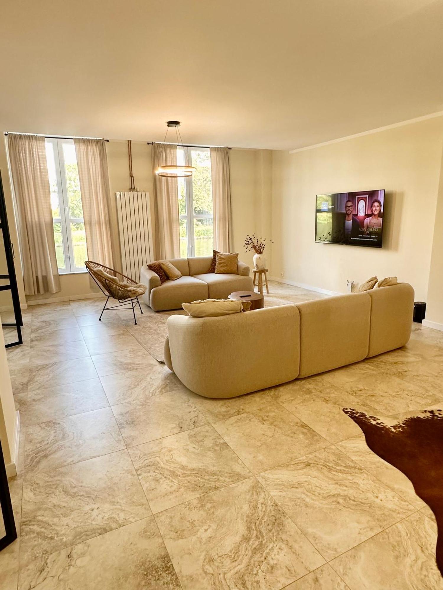 Sanierte 5 Zimmer Luxus Standard Apartment Auf 350Qm 汉堡 外观 照片